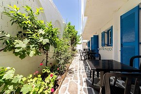 Stratos Studios & Apartments