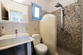 Stratos Studios & Apartments