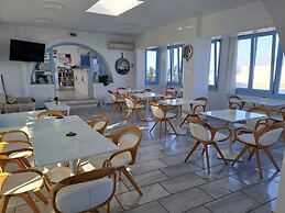 Stratos Studios & Apartments