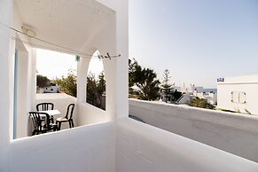 Stratos Studios & Apartments