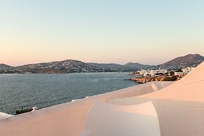 Stratos Studios & Apartments