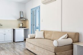 Stratos Studios & Apartments