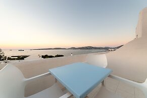 Stratos Studios & Apartments