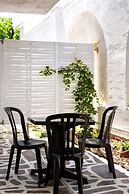 Stratos Studios & Apartments