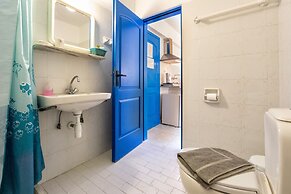 Stratos Studios & Apartments