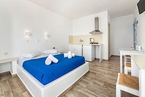 Stratos Studios & Apartments