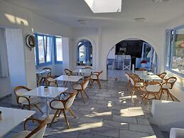 Stratos Studios & Apartments