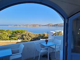 Stratos Studios & Apartments