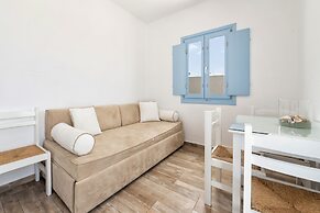 Stratos Studios & Apartments