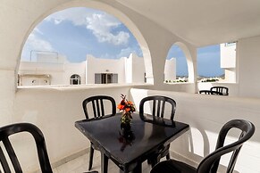 Stratos Studios & Apartments