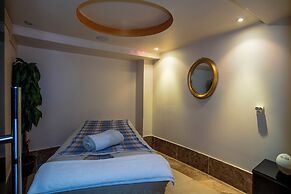 Tilia Hotel