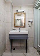Tilia Hotel