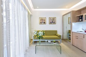 Leonidas Hotel & Apartments