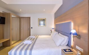 Leonidas Hotel & Apartments