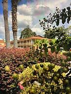 Savannah Inn and Suites