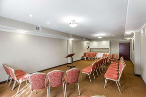 Sleep Inn & Suites Bush Intercontinental - IAH East