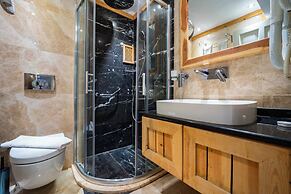 Elixir Boutique Hotel