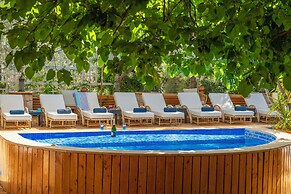 Elixir Boutique Hotel