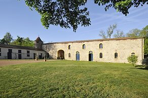Chateau De Champlong