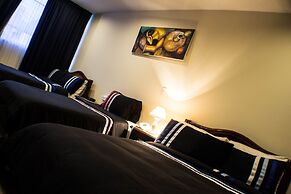 Charlies Place Hotel & Spa