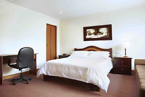 Charlies Place Hotel & Spa