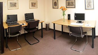 Charlies Place Hotel & Spa