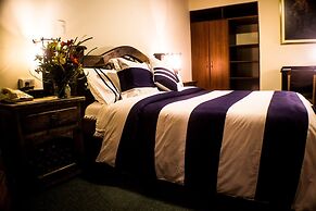 Charlies Place Hotel & Spa