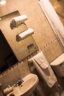 Charlies Place Hotel & Spa