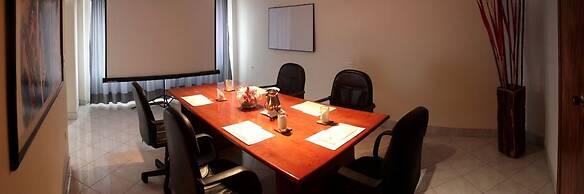 Charlies Place Hotel & Spa