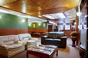 Charlies Place Hotel & Spa