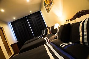 Charlies Place Hotel & Spa