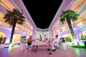 Elinotel Apolamare Hotel