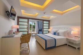 Elinotel Apolamare Hotel