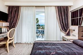 Elinotel Apolamare Hotel