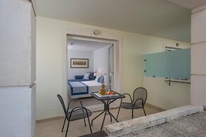 Elinotel Apolamare Hotel