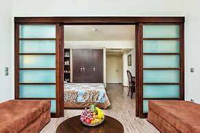 Elinotel Apolamare Hotel