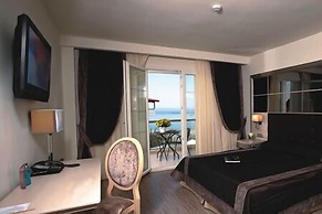 Elinotel Apolamare Hotel