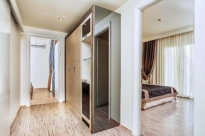 Elinotel Apolamare Hotel