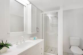 Breakers North Absolute Beachfront Apartments