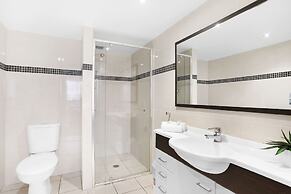 Breakers North Absolute Beachfront Apartments