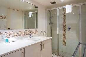 Breakers North Absolute Beachfront Apartments