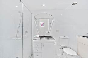 Breakers North Absolute Beachfront Apartments