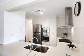 Breakers North Absolute Beachfront Apartments