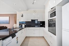 Breakers North Absolute Beachfront Apartments