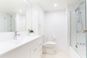 Breakers North Absolute Beachfront Apartments