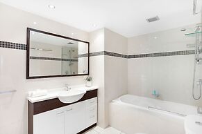 Breakers North Absolute Beachfront Apartments