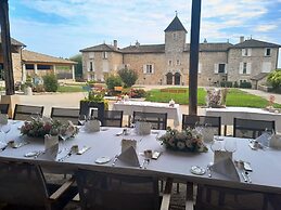 Le Chateau De Besseuil