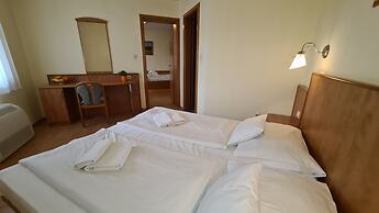 Aqua Therm Hotel