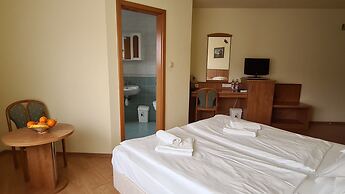 Aqua Therm Hotel