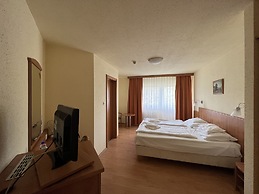 Aqua Therm Hotel